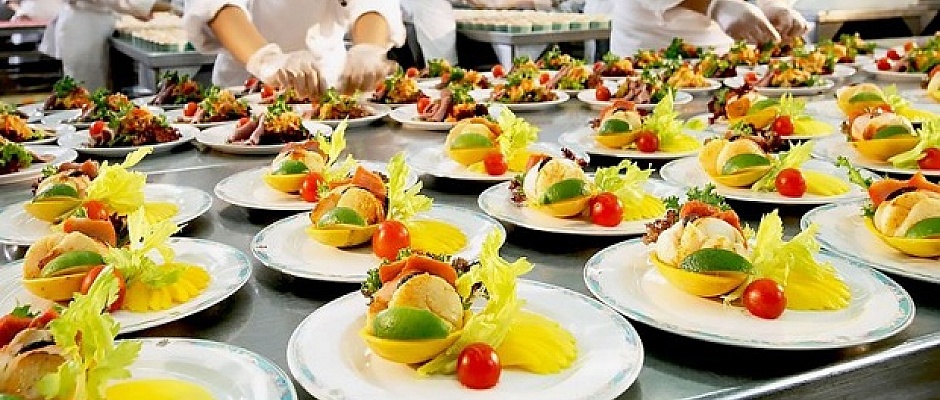 Her türlü özel günlerinizde catering hizmetleriyle Eroglu Catering Ltd yanınızda